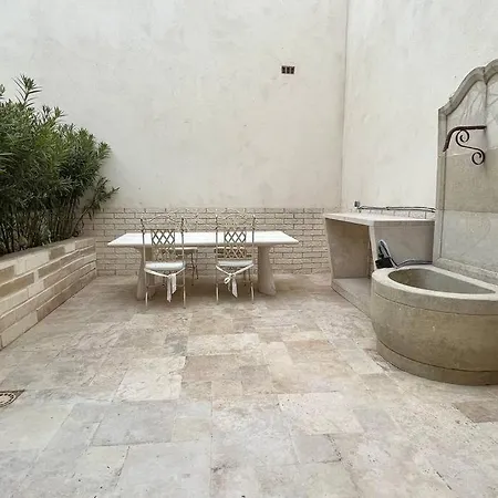 Apartment Antigone Intramuros Avignon